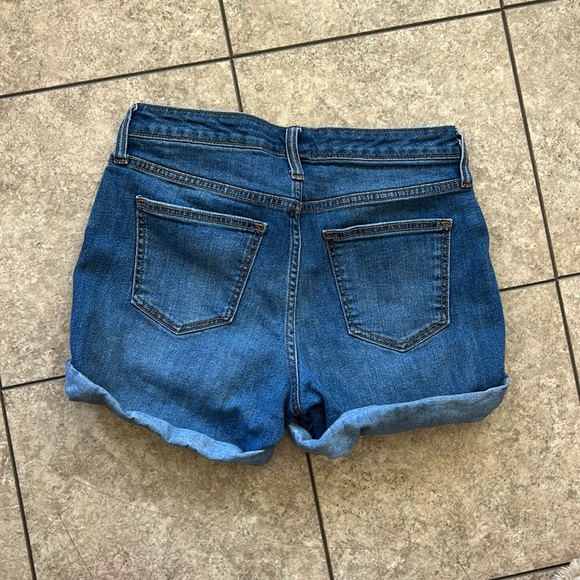 Universal Thread Women’s Shorts - Picture 2 of 2